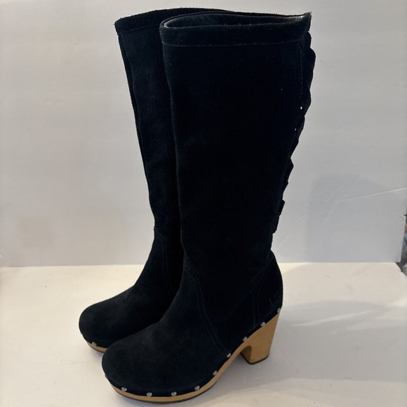 UGG Rosabella 1956 Black Suede Boots Wood Soles Shearling Toe pad size 8 - Picture 1 of 14